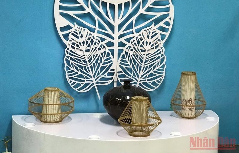 Hanoi introduces typical designs of bamboo and rattan industry